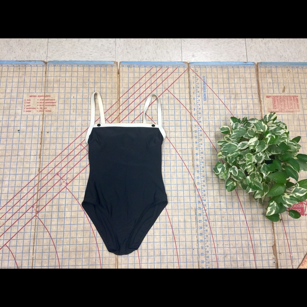 La Blanca black malliot swimsuit size 8 - Picture 2 of 8